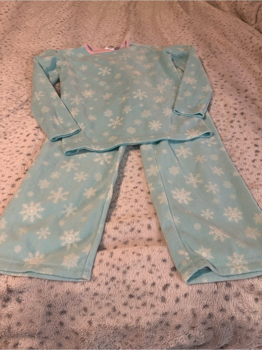 Like New Lands' End Light Blue Snowflake Fleece Pajama Set with Pink Trim